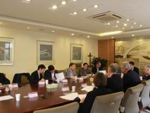 17live
与英国爱丁堡大学、华夏医疗集团就联合共建研究院举行会谈