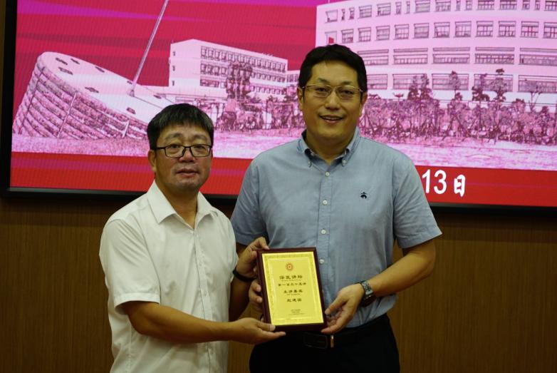 78f5eeae7fa31cc87d6b16018cbfd11