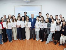 17live
2024-2025学年国际冬令营项目成功举办
