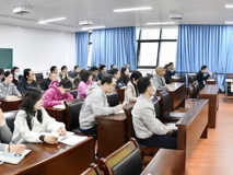17live
教学实验中心及公共平台举行新学期工作会议
