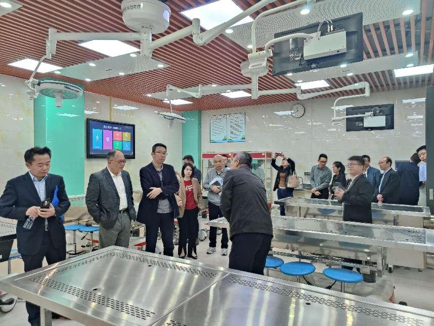 32e5c753b55bf14731e5bc2ac9ec40d